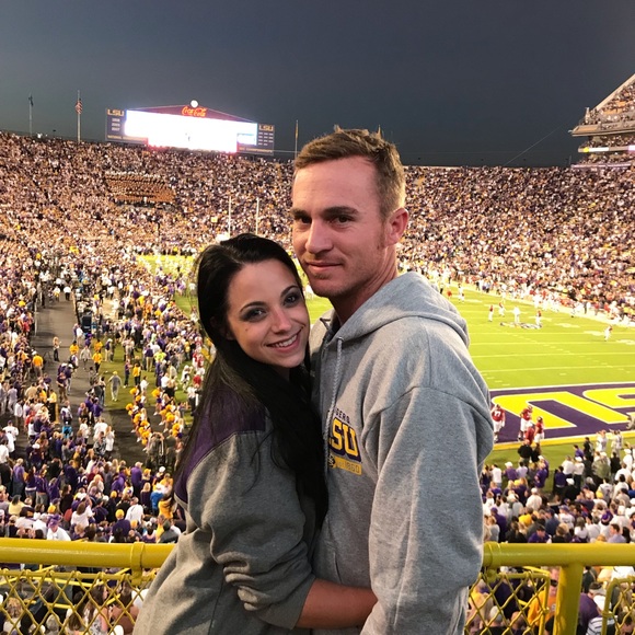 Meet your Posher, Anslee - Picture 5 of 7